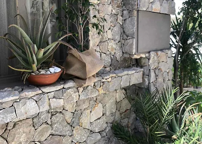 Pauline アパート