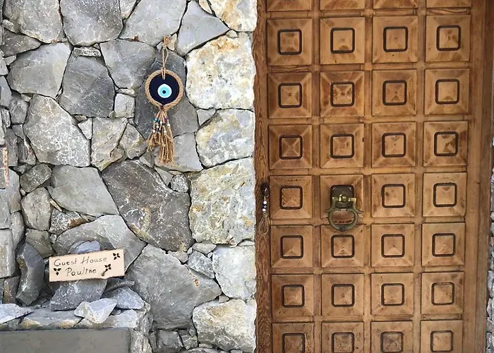 Pauline アパート コス・タウン